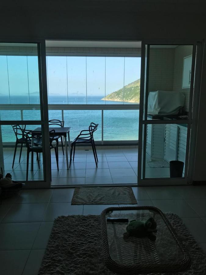 شقة Apartamento Pe Na Areia Em أرايال دو كابو المظهر الخارجي الصورة