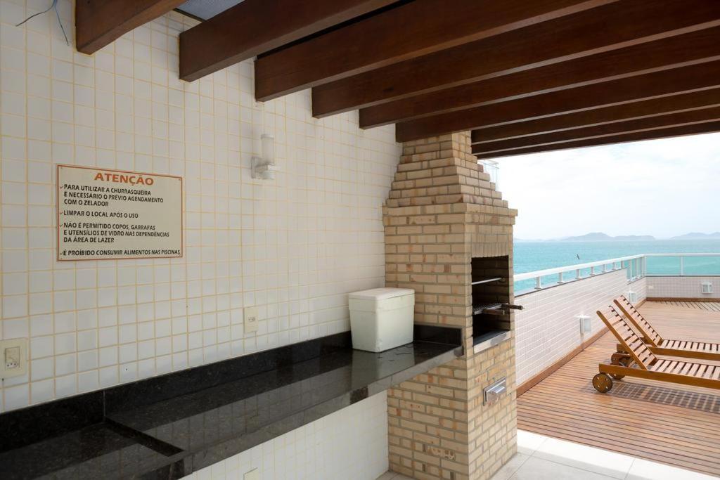 شقة Apartamento Pe Na Areia Em أرايال دو كابو المظهر الخارجي الصورة